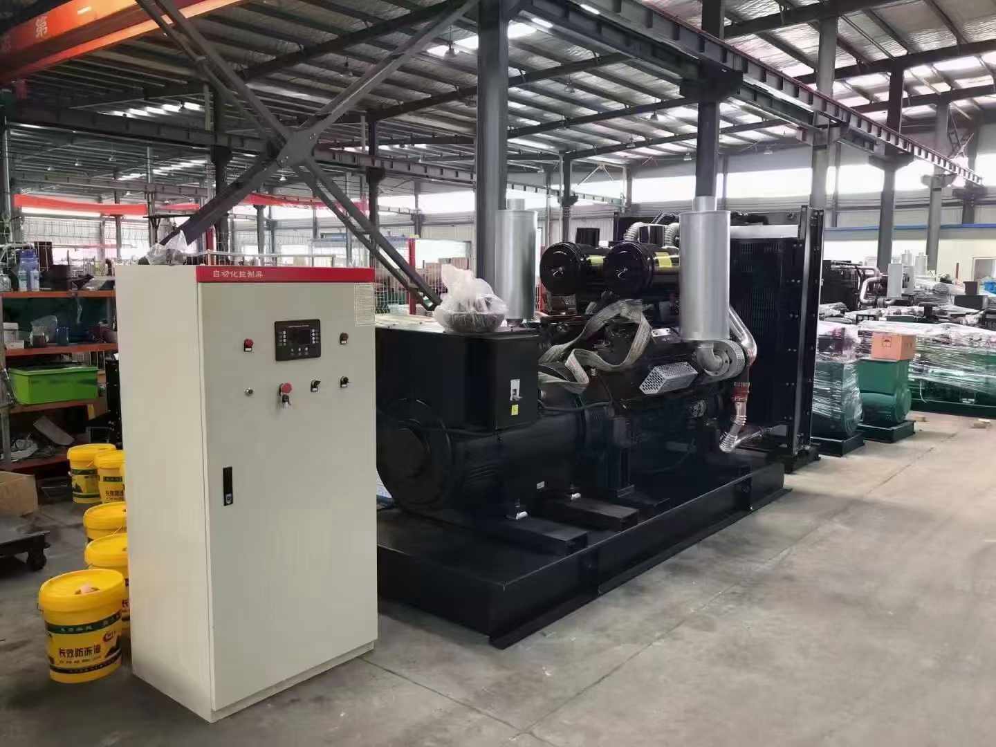 南县柴油发电机运行时的噪音和振动水平如何？