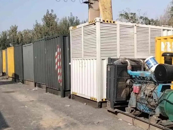 南县200KW柴油发电机机组每小时油耗是多少?