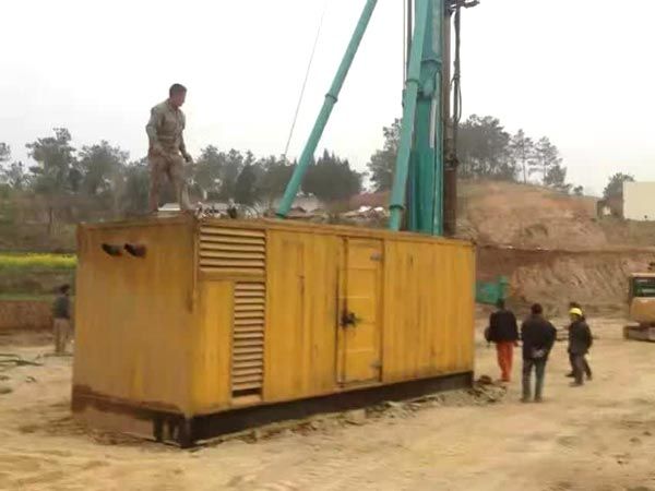 南县如何判断水冷式机油散热器密封件是否需要更换？